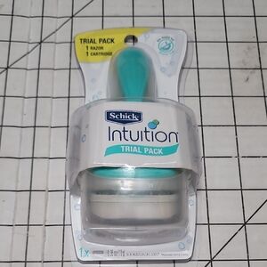Schick Intuition Trial Pack‎ Razor - Blue NIP